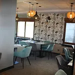 Logis Hotel- Restaurant La Renaissance ホテル