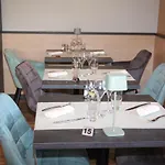 Logis Hotel- Restaurant La Renaissance 3*