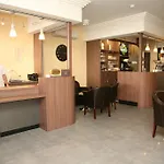 Logis Hotel- Restaurant La Renaissance ホテル