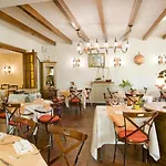 Logis Hotel- Restaurant La Renaissance