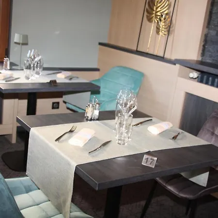 La Renaissance Hotel 3*