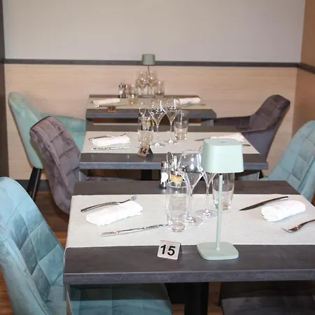 La Renaissance 3*