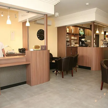 Logis Hôtel- Restaurant La Renaissance Hotel