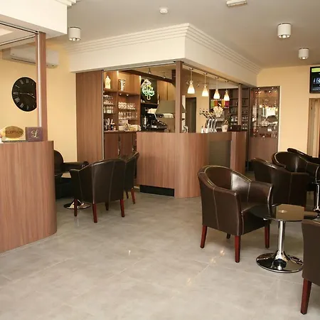 Logis Hôtel- Restaurant La Renaissance 3*