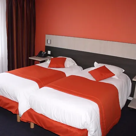 La Renaissance Hotel 3*