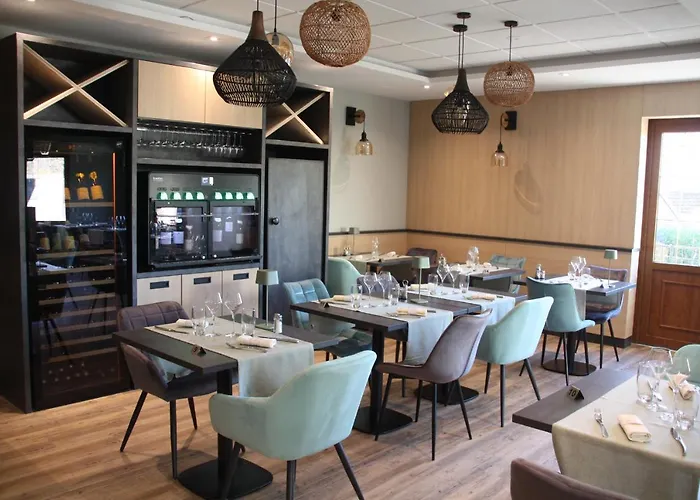 Logis Hotel- Restaurant La Renaissance 酒店 3*