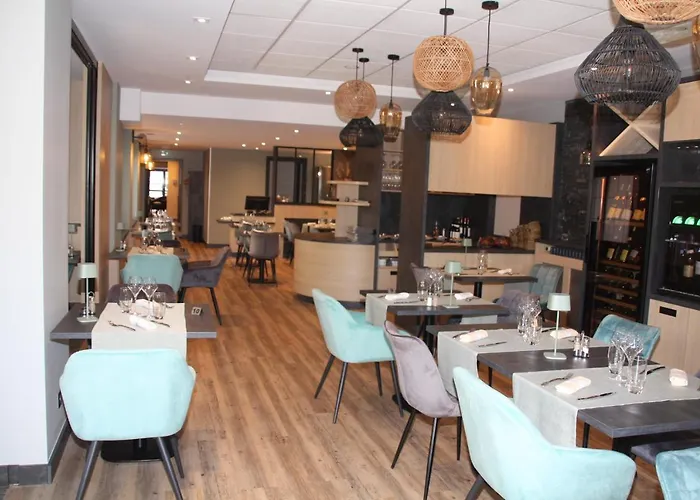 Logis Hotel- Restaurant La Renaissance 酒店 巴卡拉