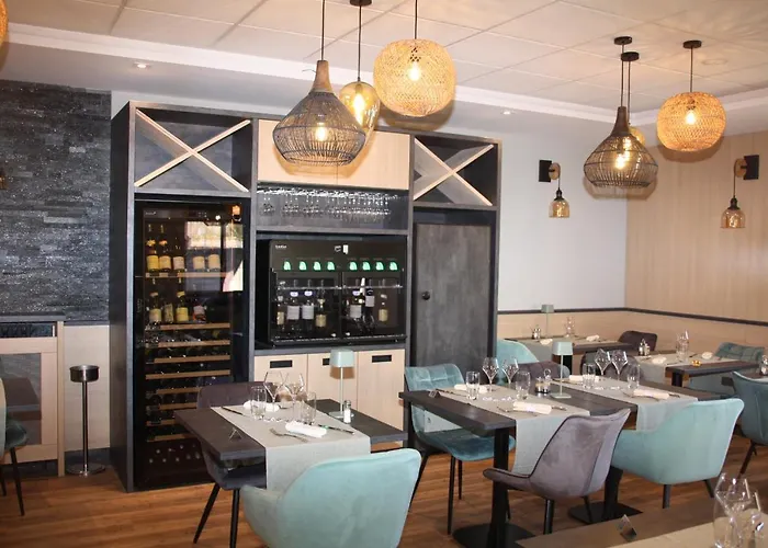 Logis Hotel- Restaurant La Renaissance 酒店