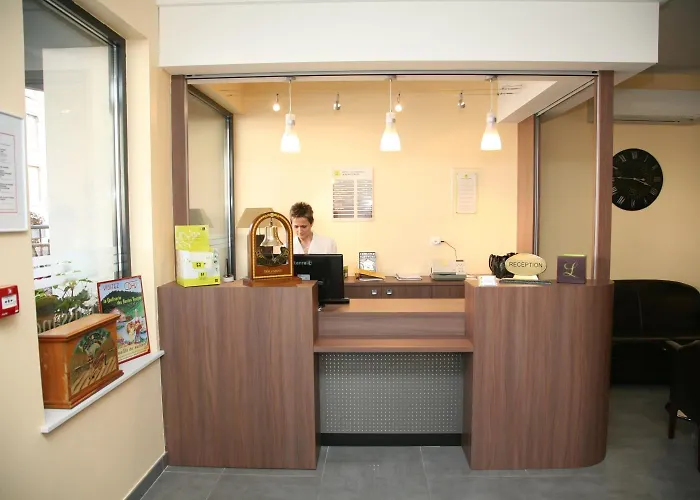 Logis Hotel- Restaurant La Renaissance 酒店 3*