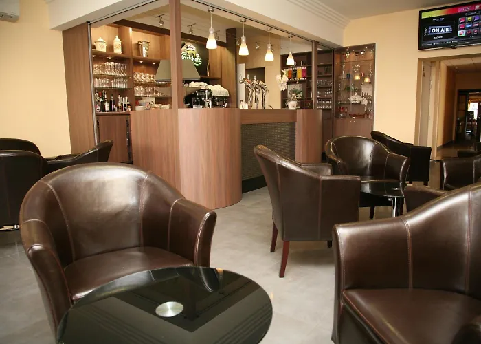 Logis Hotel- Restaurant La Renaissance 3*