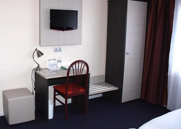 Logis Hotel- Restaurant La Renaissance 酒店 巴卡拉