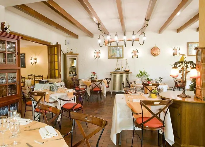 Logis Hotel- Restaurant La Renaissance