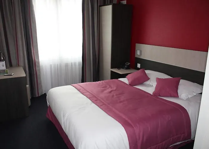 Logis Hotel- Restaurant La Renaissance 酒店